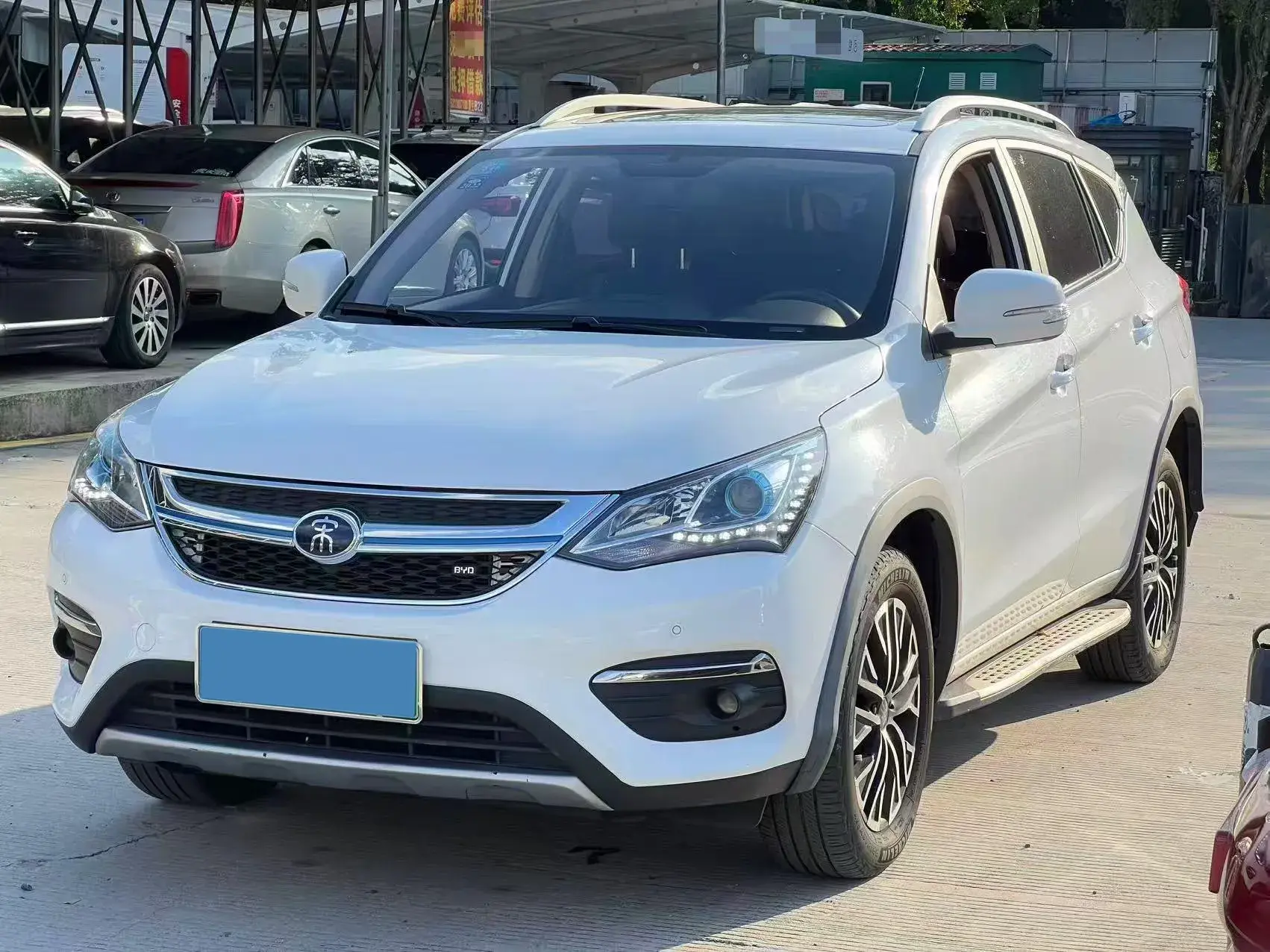 2017 BYD SONG view 1