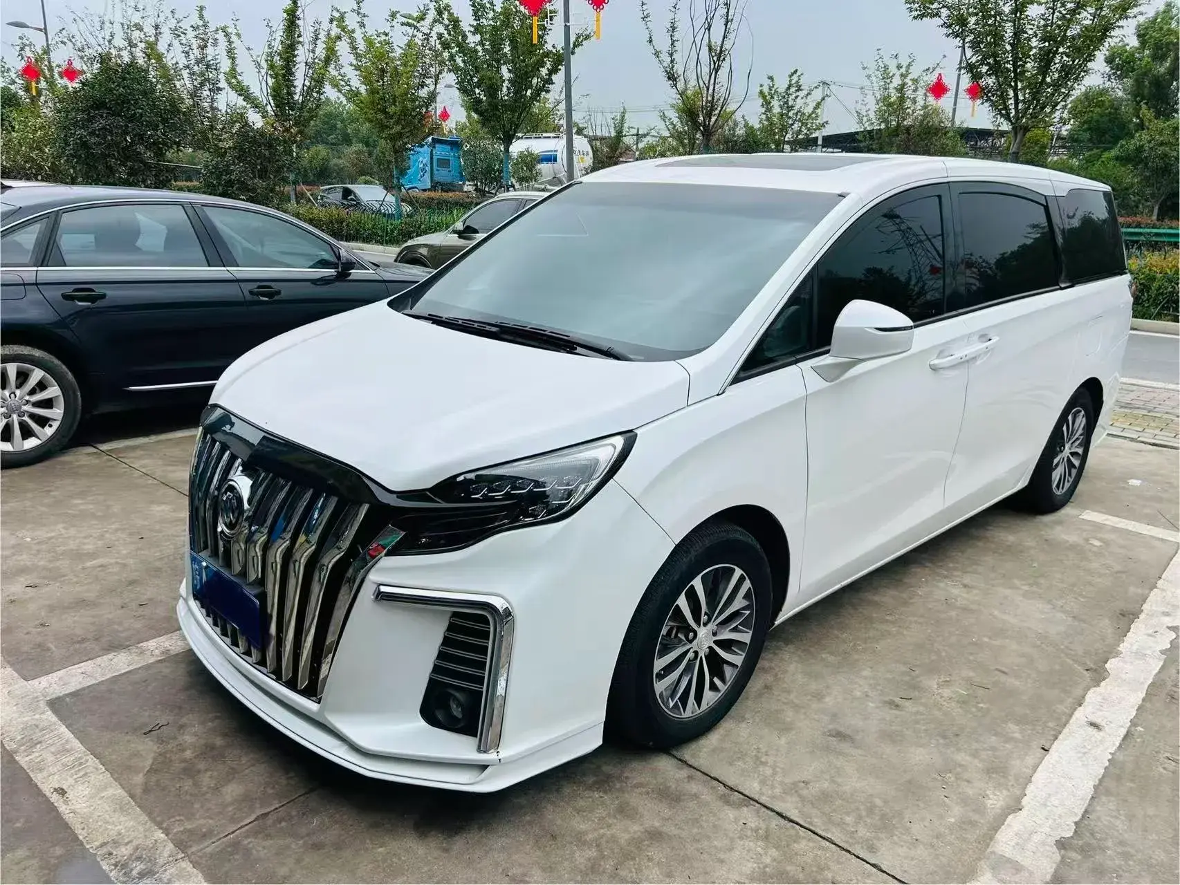 2020 BUICK GL8 view 1