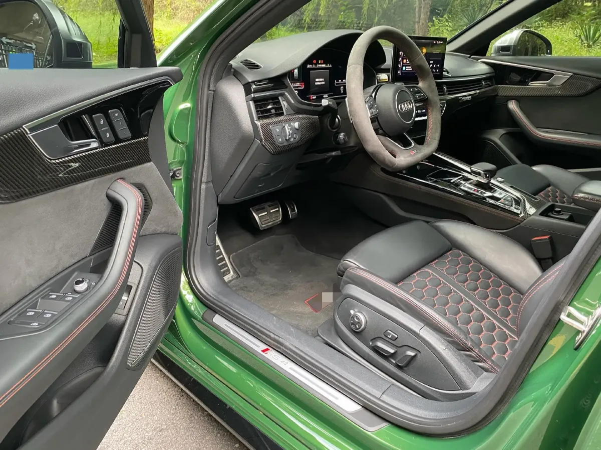 2021 Audi RS 4 2.9T 450HP V6 8AT,autocango,china used car exporter,china ev exporter,chinese used car exporter,chinese used ev exporter