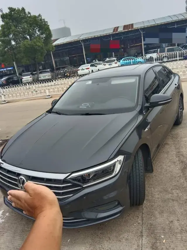 2019 Volkswagen Sagitar 1.2T 116HP L4 7DCT