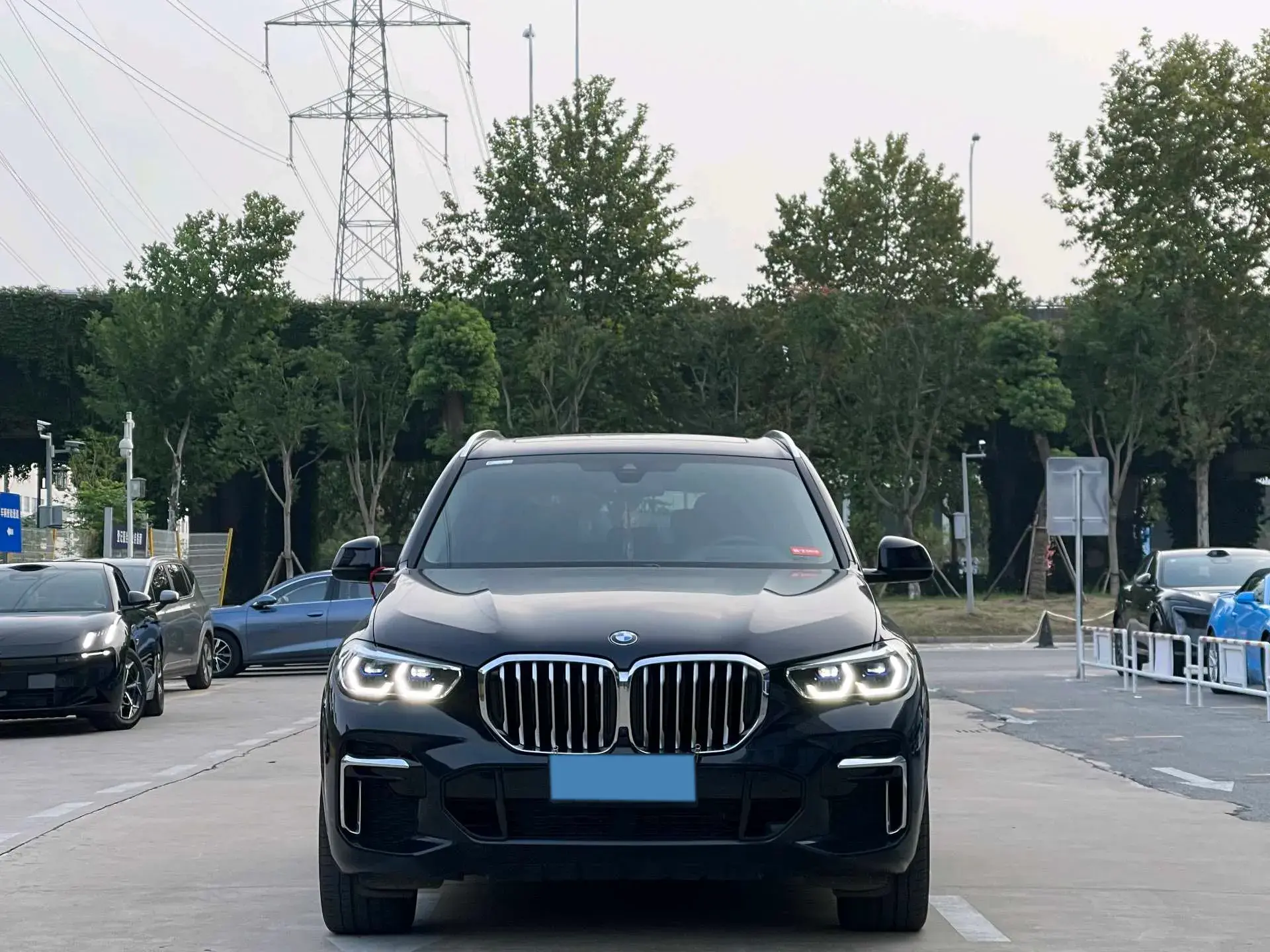 2022 BMW X5 thumbnail 2