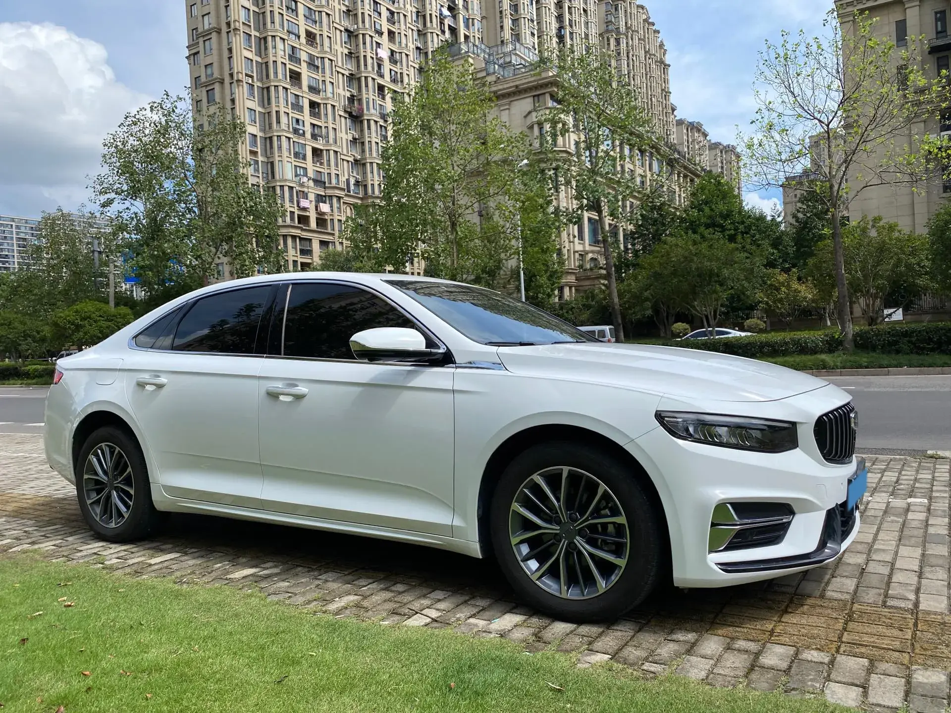 2023 GEELY PREFACE thumbnail 3