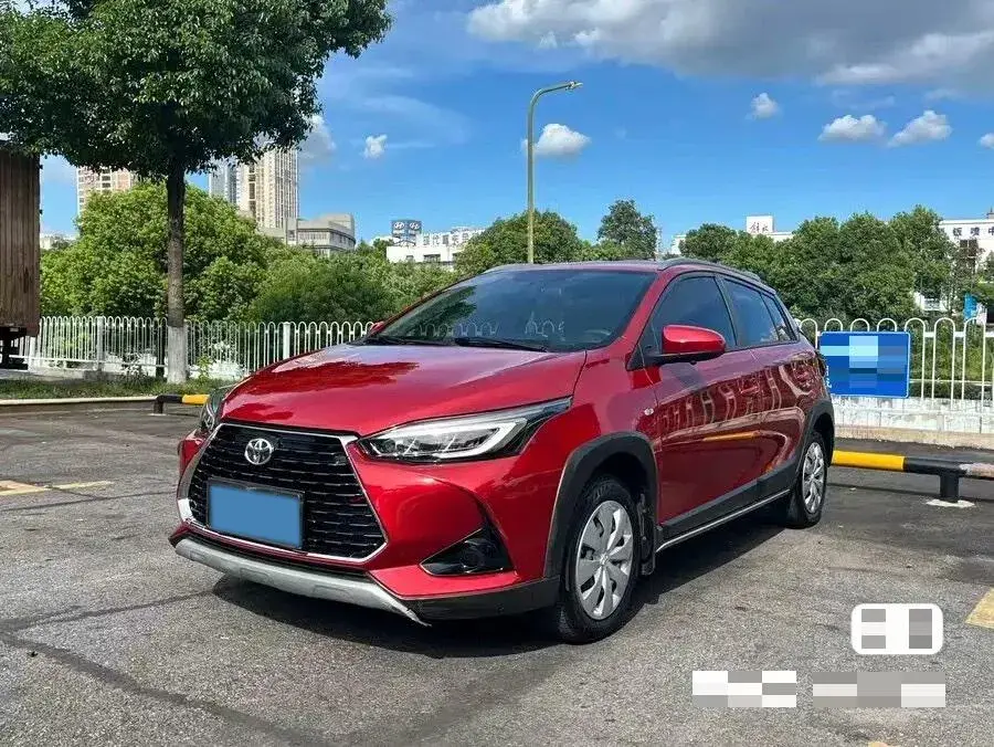 2022 TOYOTA YARIS view 1