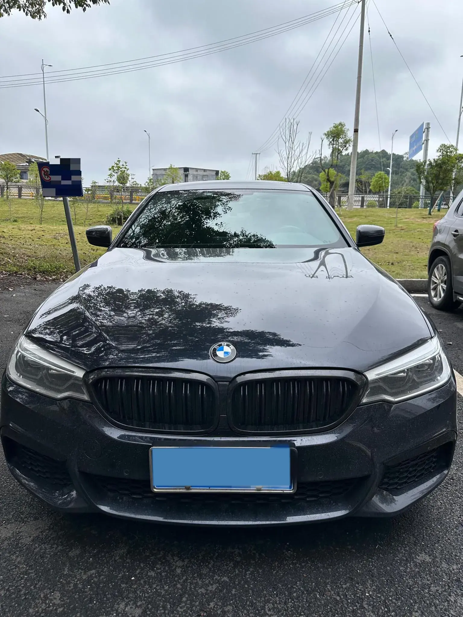 2020 BMW 5 thumbnail 2