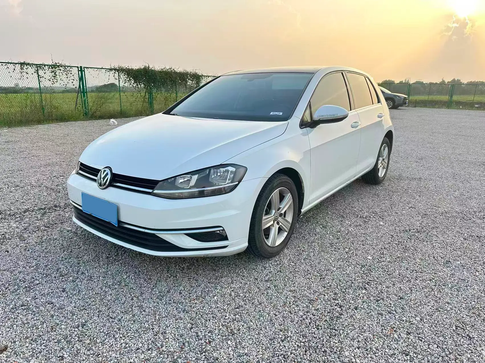 2018 VOLKSWAGEN GOLF view 1