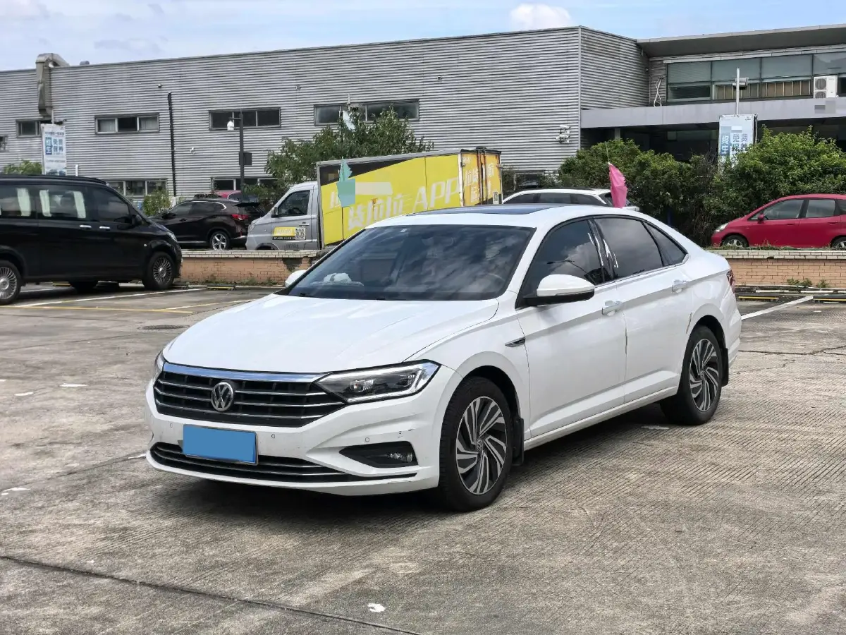 2020 Volkswagen Sagitar 1.4T 150HP L4 7DCT