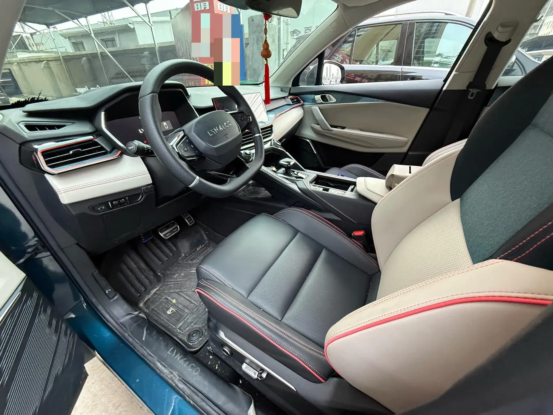 2020 LYNK&CO 06 thumbnail 4