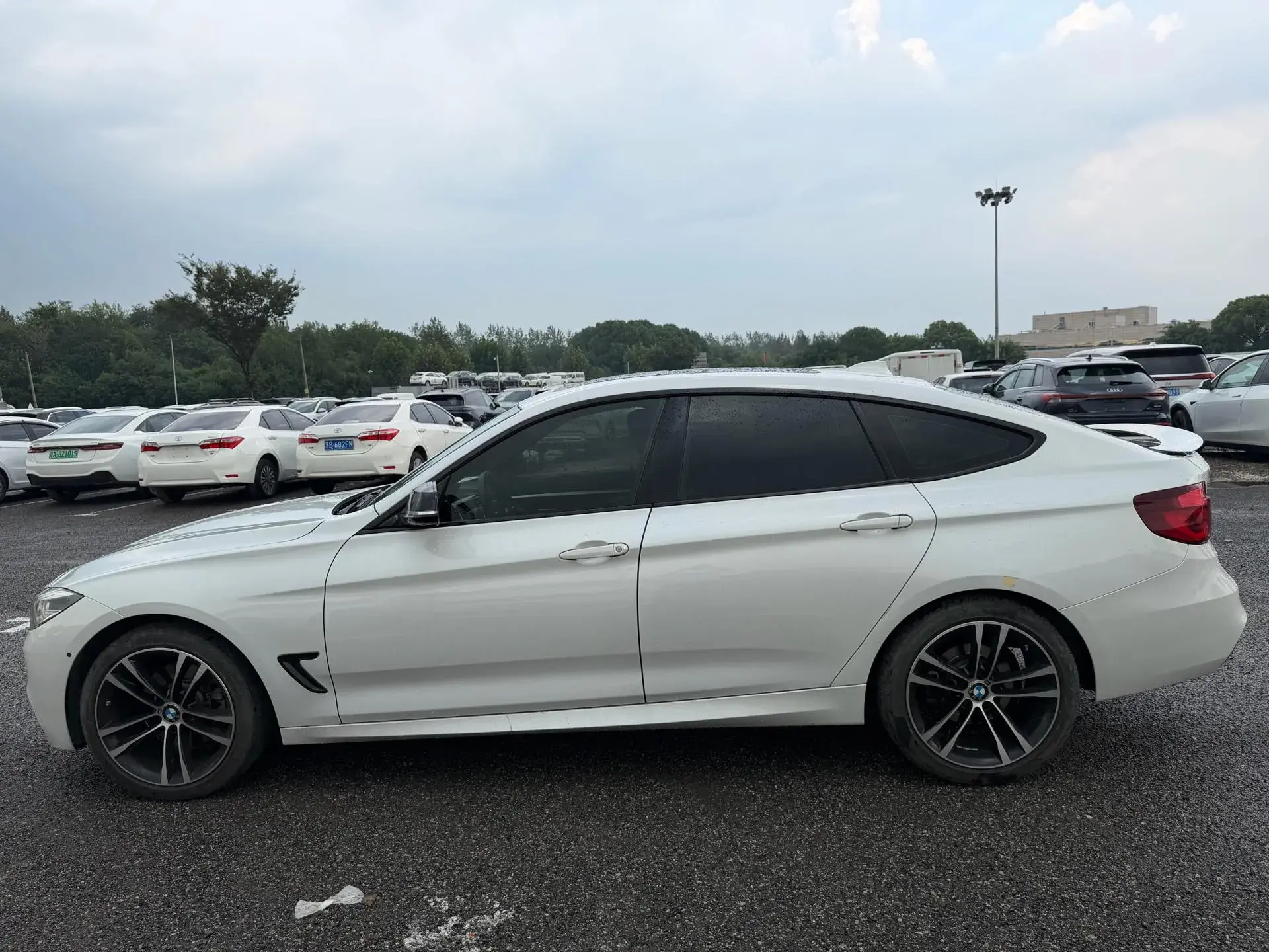 2020 BMW 3 thumbnail 4