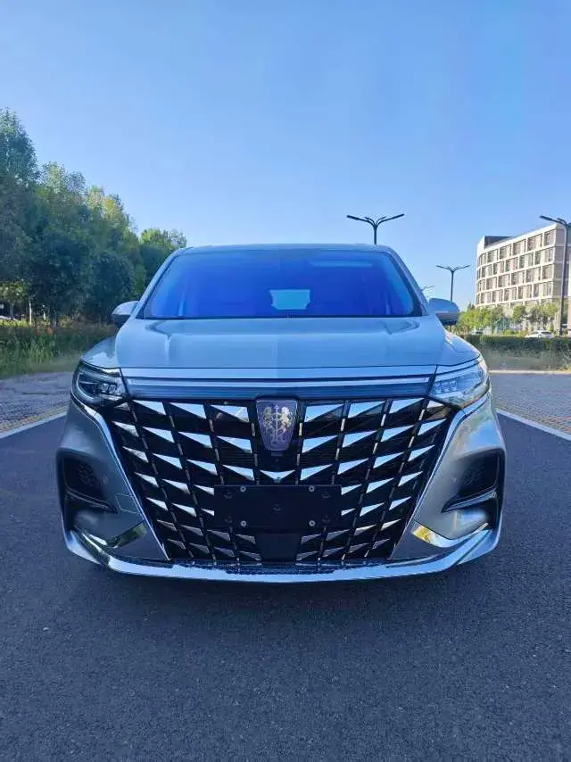 2022 ROEWE IMAX8 thumbnail 2