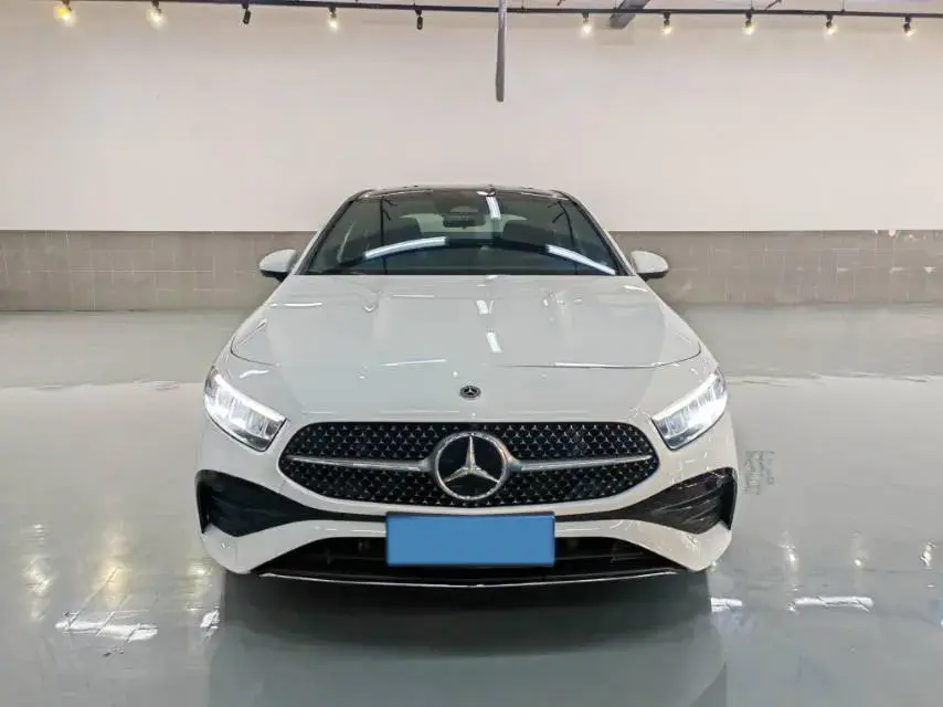 2023 MERCEDES-BENZ A thumbnail 2