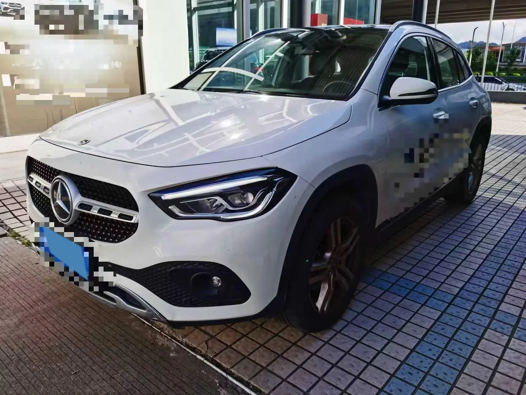 2023 MERCEDES-BENZ GLA view 1