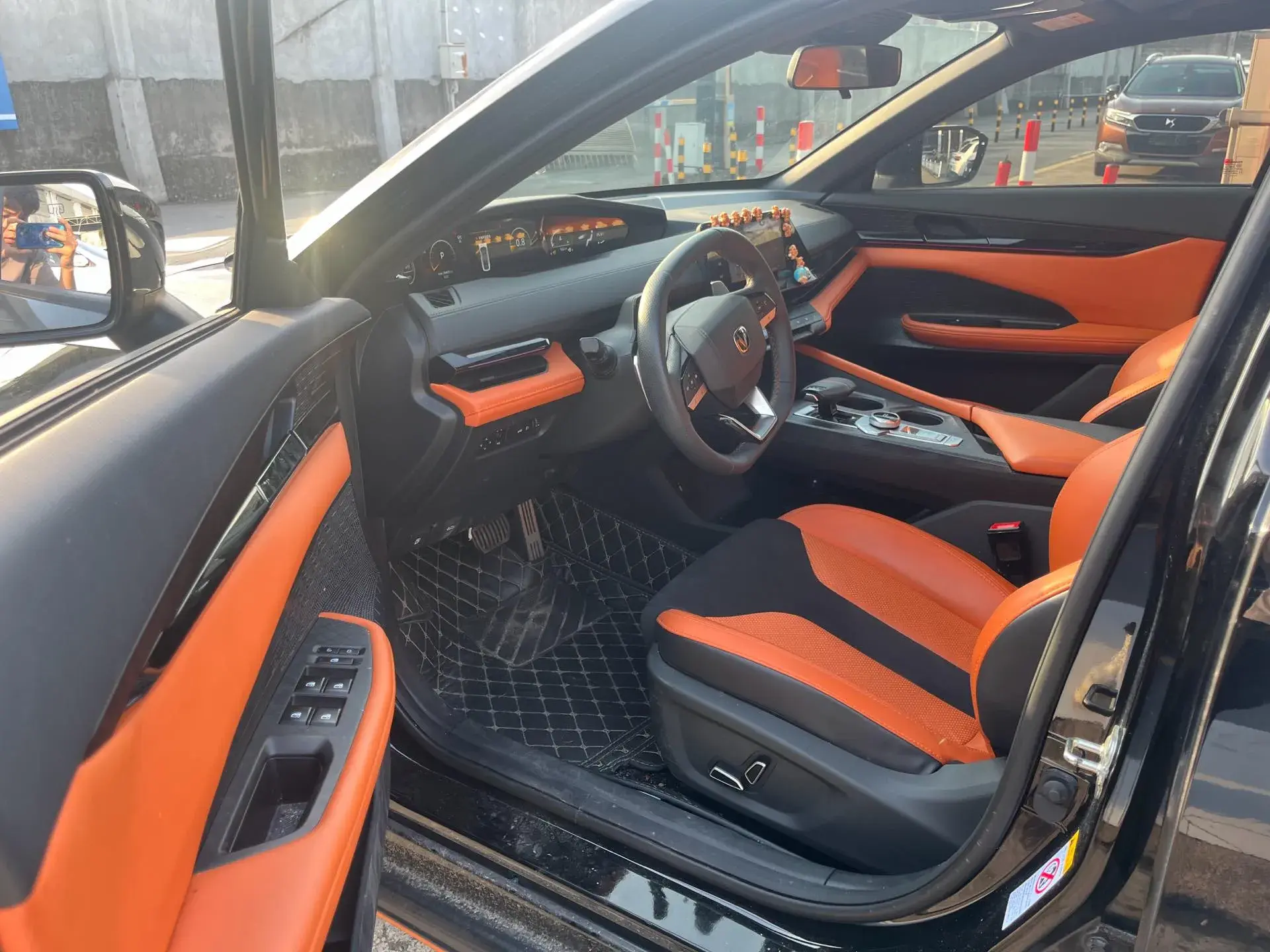 2023 CHANGAN UNI-V thumbnail 3