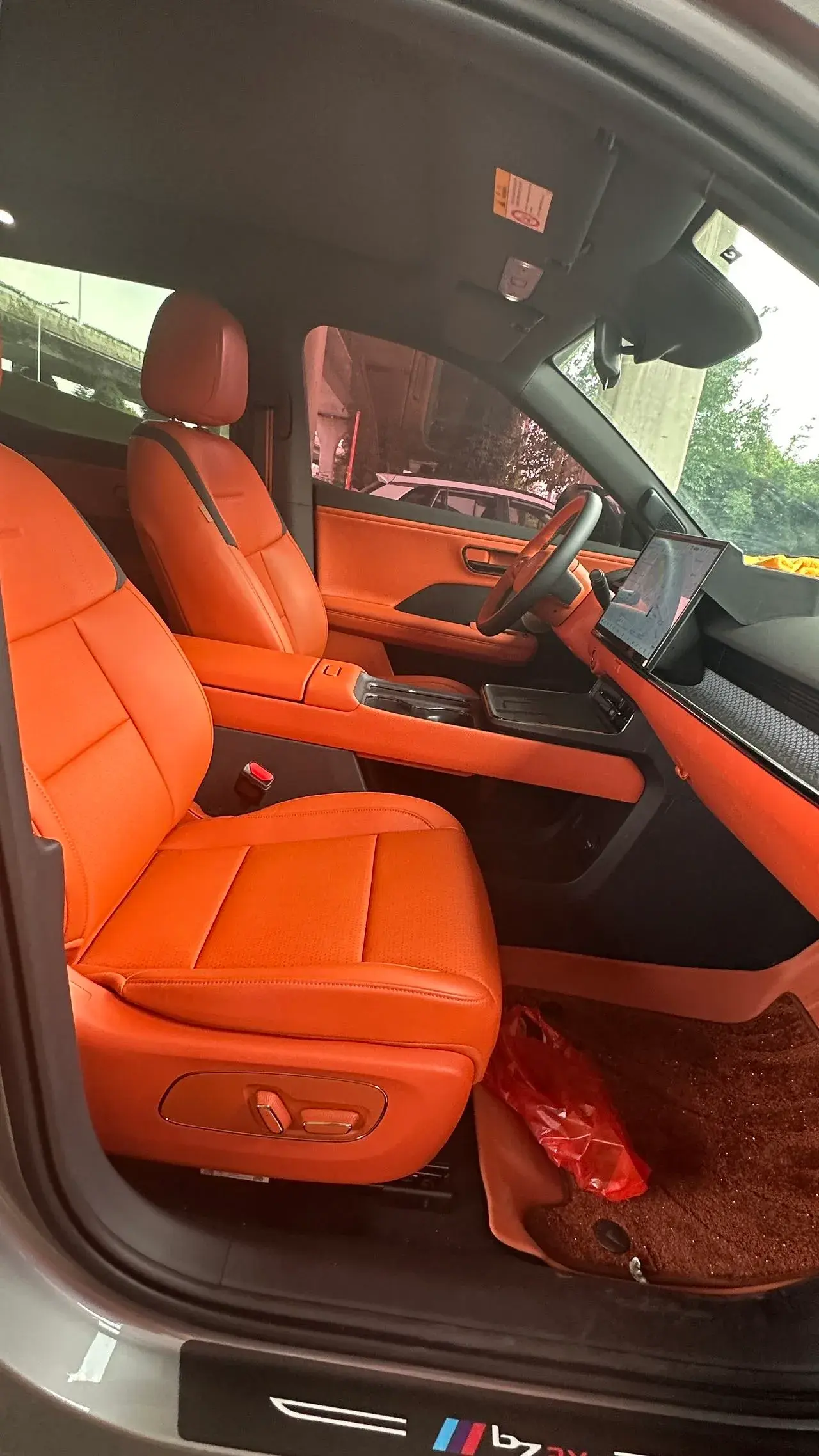 2025 TOYOTA BZ3X thumbnail 4