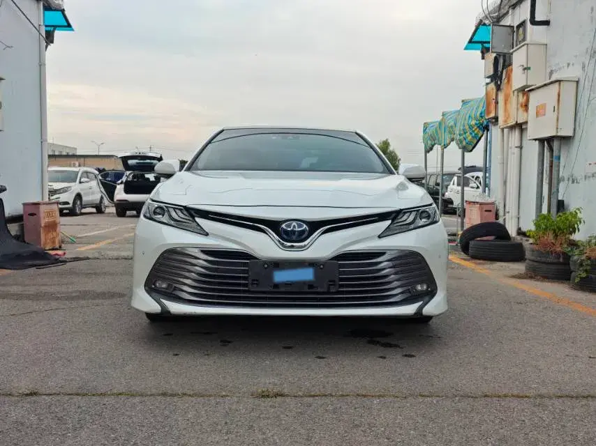 2019 TOYOTA CAMRY thumbnail 2