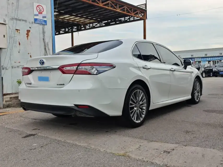 2019 TOYOTA CAMRY thumbnail 4