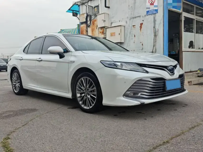 2019 TOYOTA CAMRY thumbnail 3