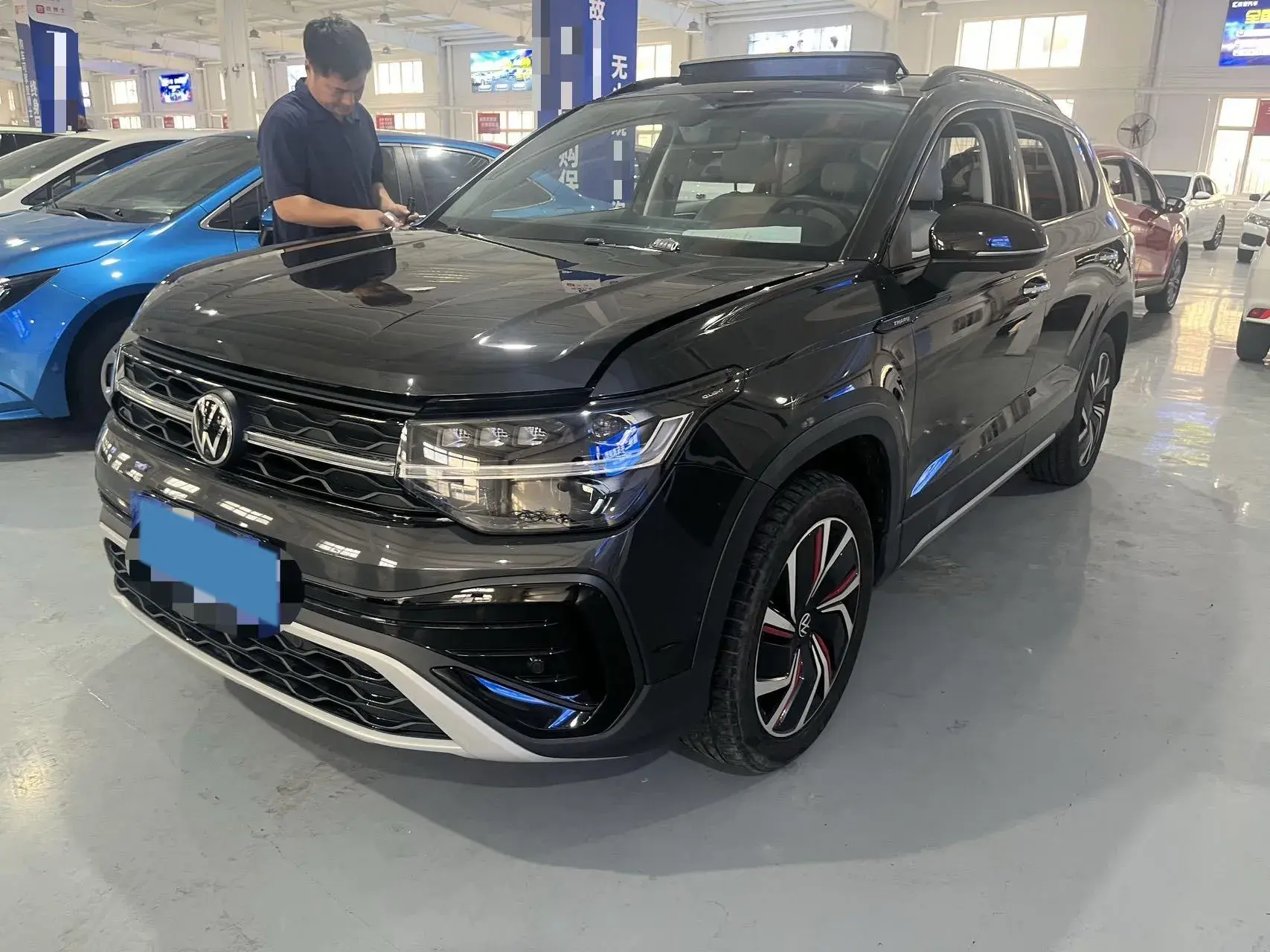 2023 VOLKSWAGEN THARU view 1