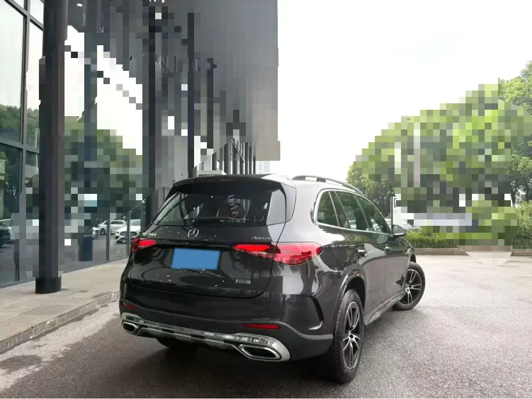 2025 MERCEDES-BENZ GLC thumbnail 3