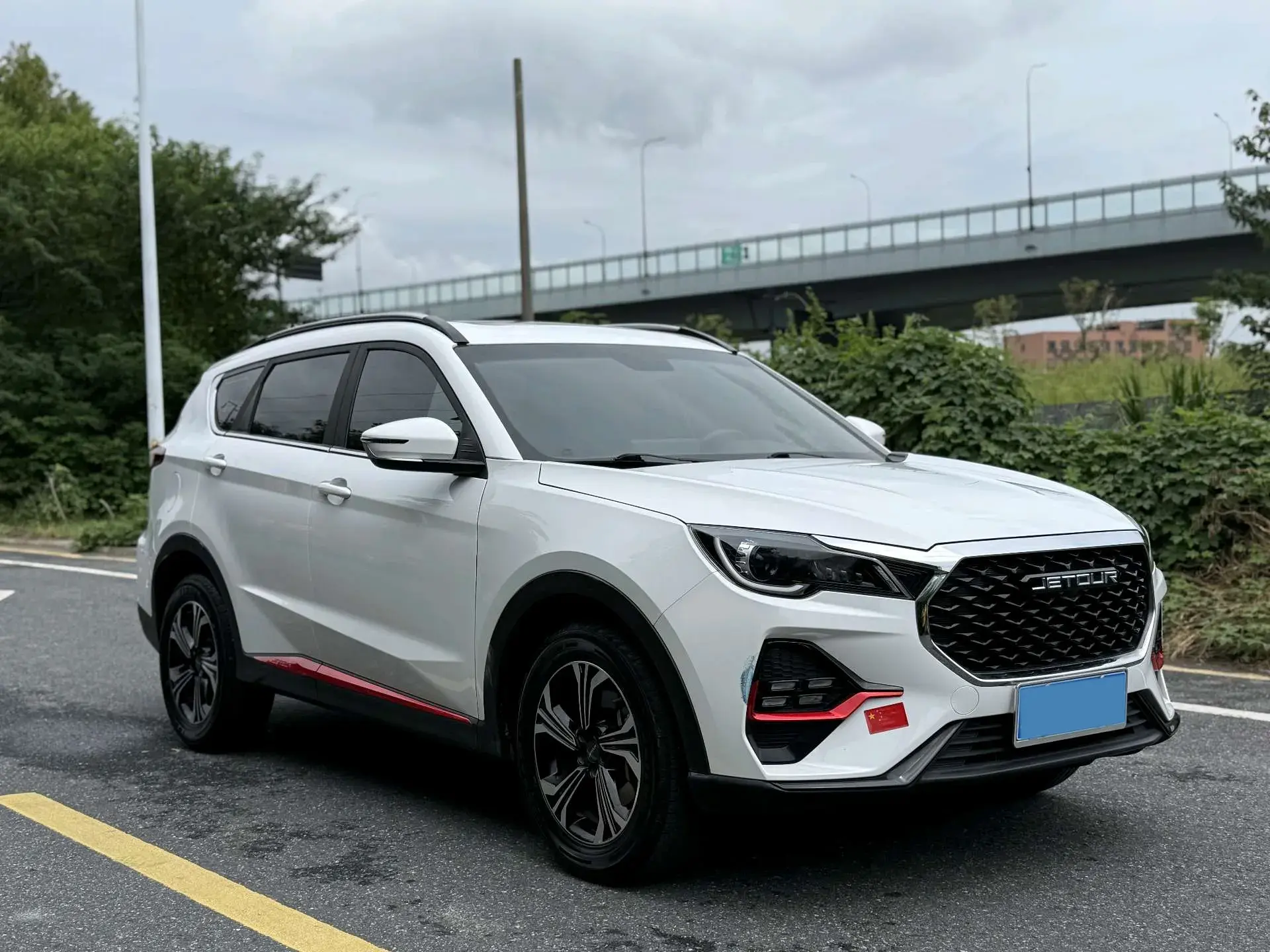 2023 JETOUR X70 thumbnail 3