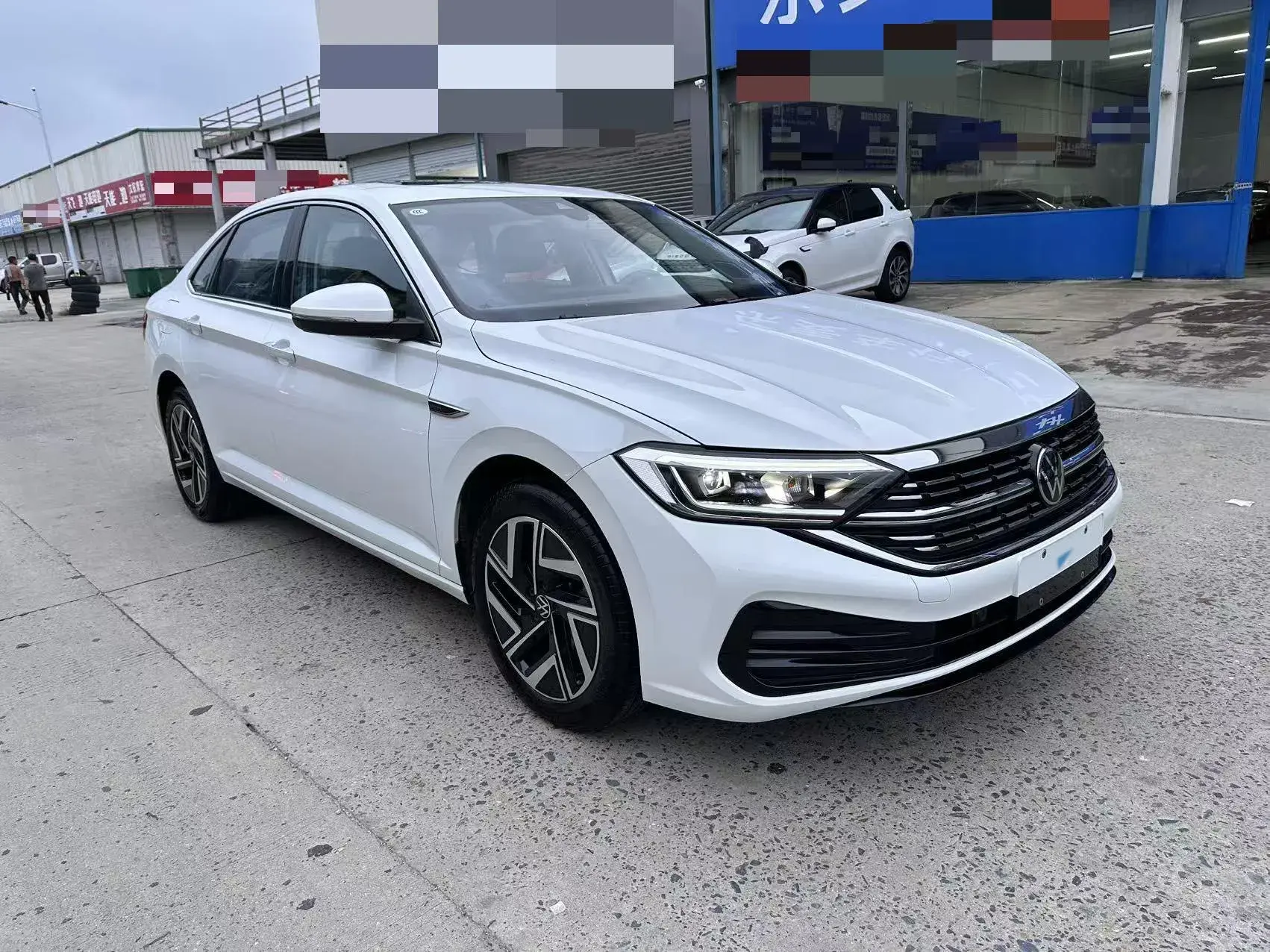 2024 VOLKSWAGEN SAGITAR thumbnail 3