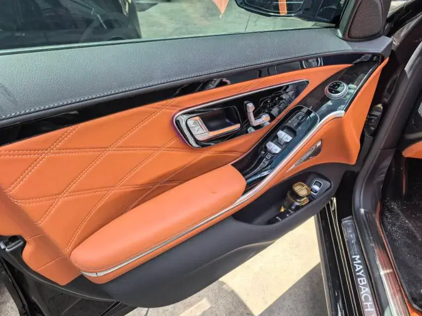 2023 MERCEDES-BENZ MAYBACH thumbnail 3