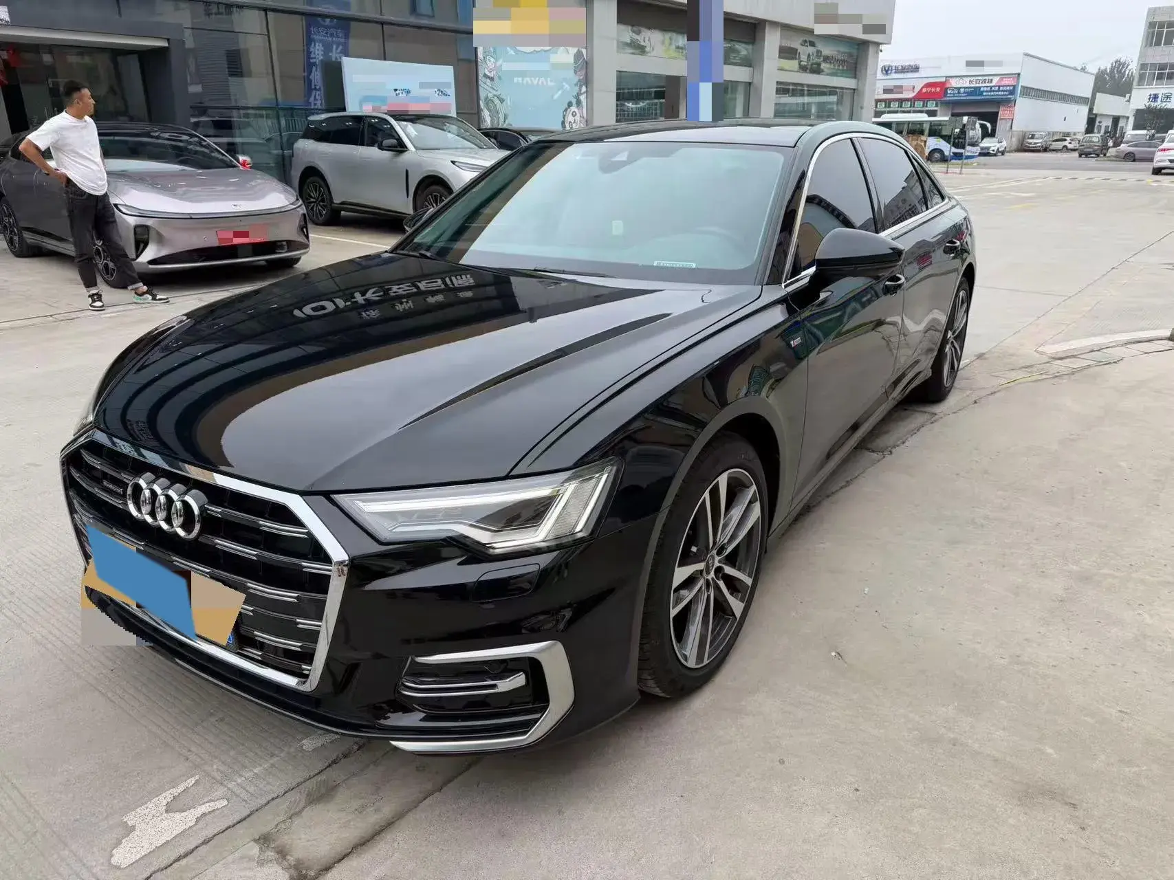 2024 AUDI A6L view 1