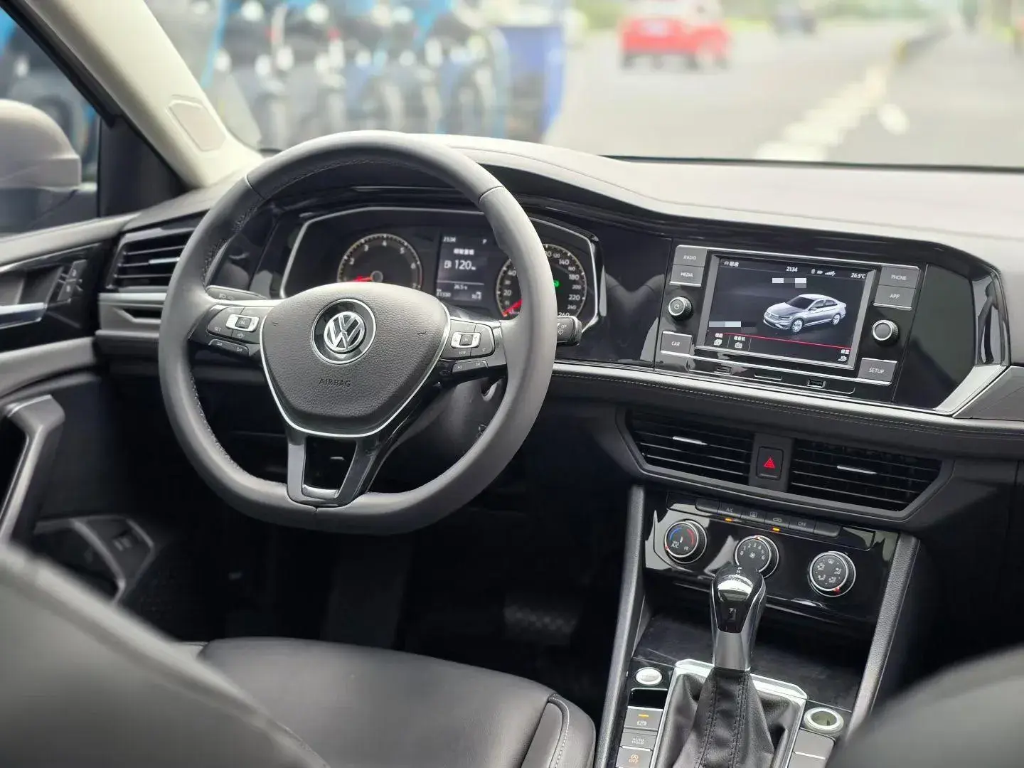 2020 VOLKSWAGEN SAGITAR thumbnail 4