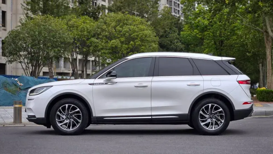 2020 LINCOLN CORSAIR thumbnail 3