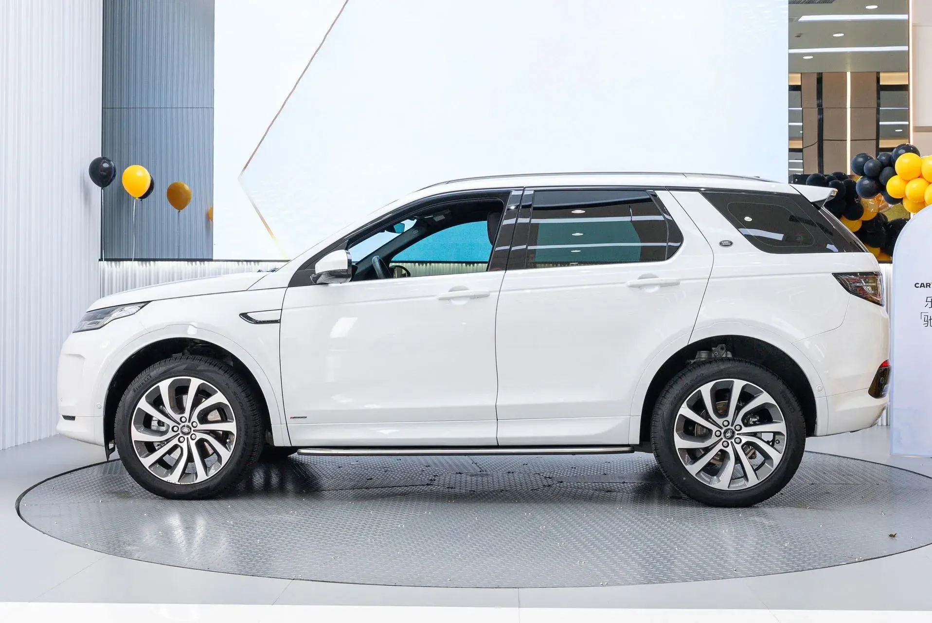 2021 LAND ROVER thumbnail 2