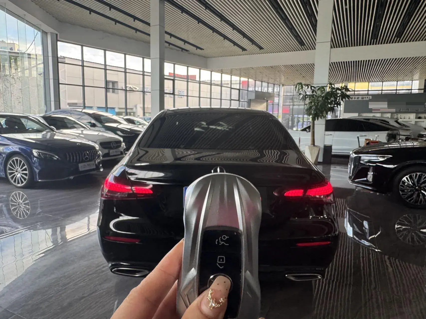 2023 MERCEDES-BENZ E thumbnail 3