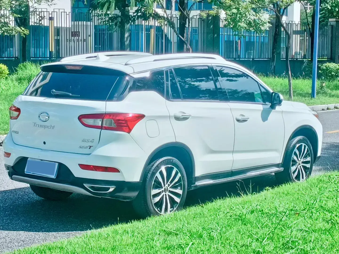 2018 GAC TRUMPCHI thumbnail 4