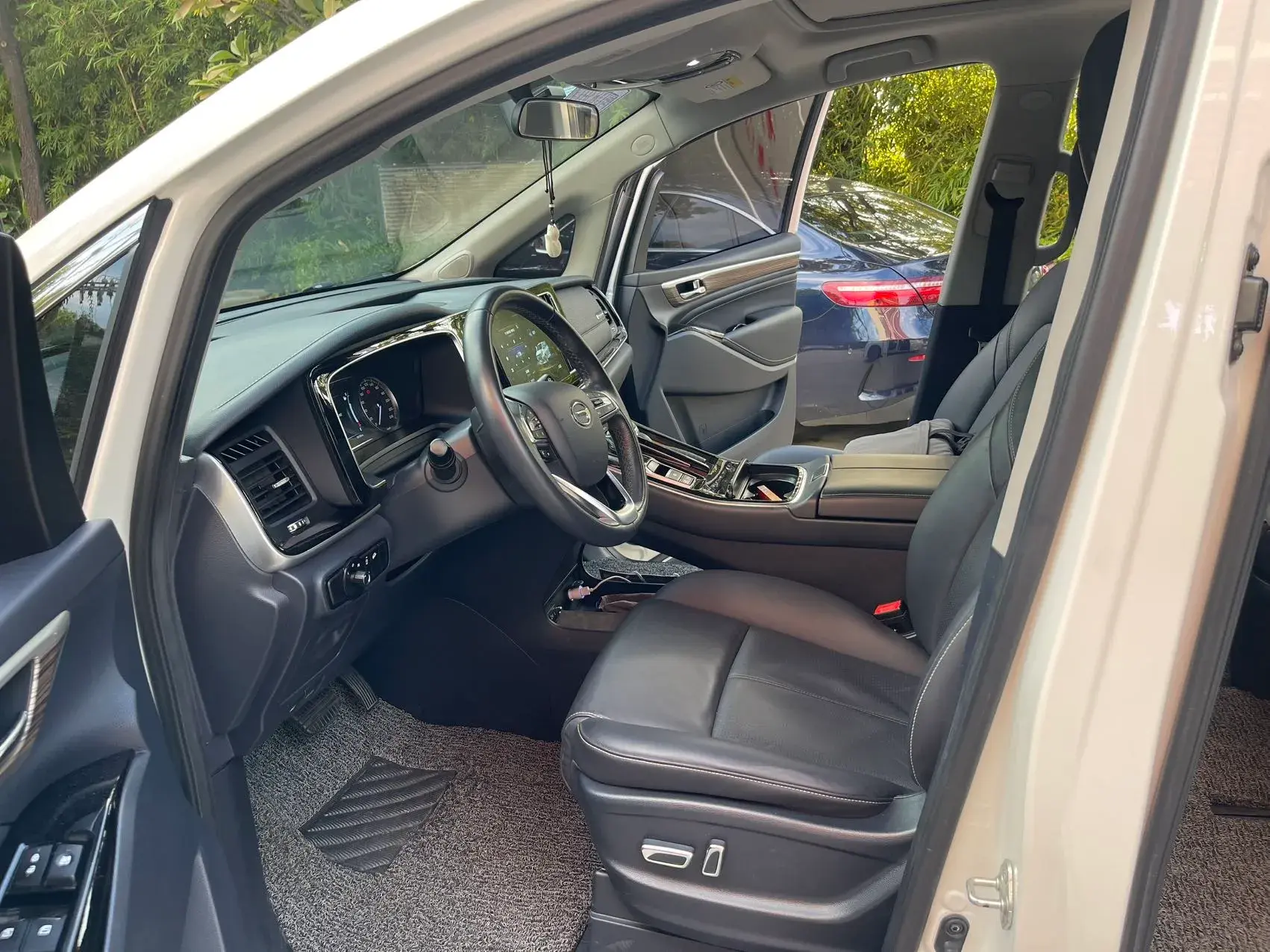 2021 GAC TRUMPCHI thumbnail 4