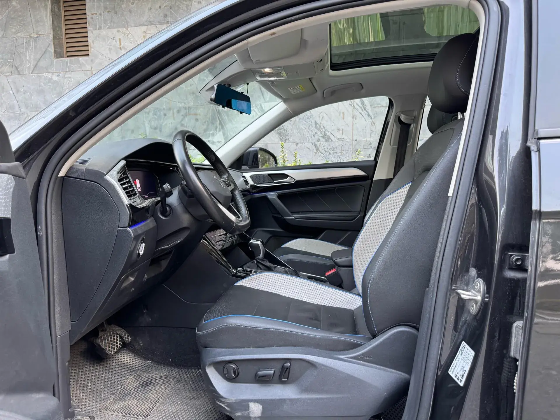 2020 VOLKSWAGEN TAYRON thumbnail 4