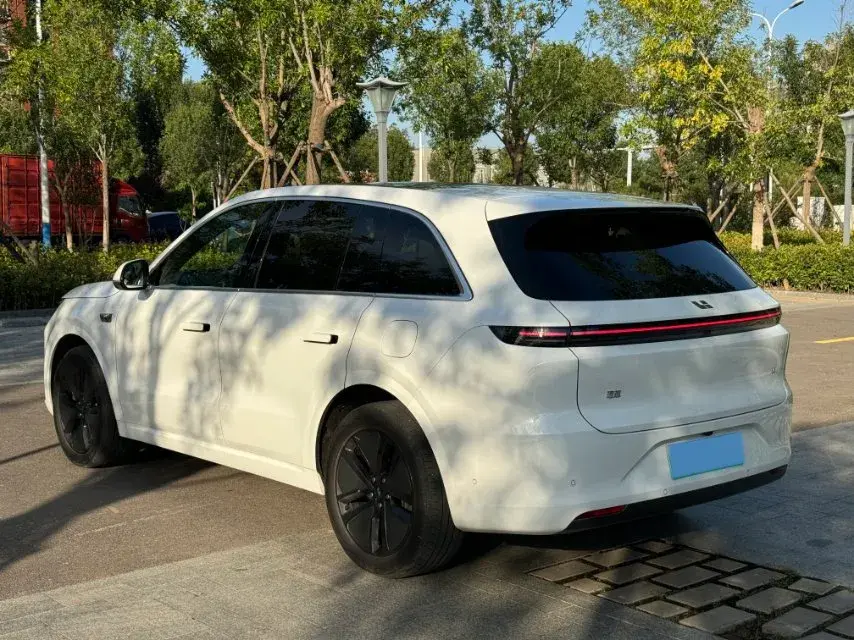 2024 LI L6 thumbnail 4