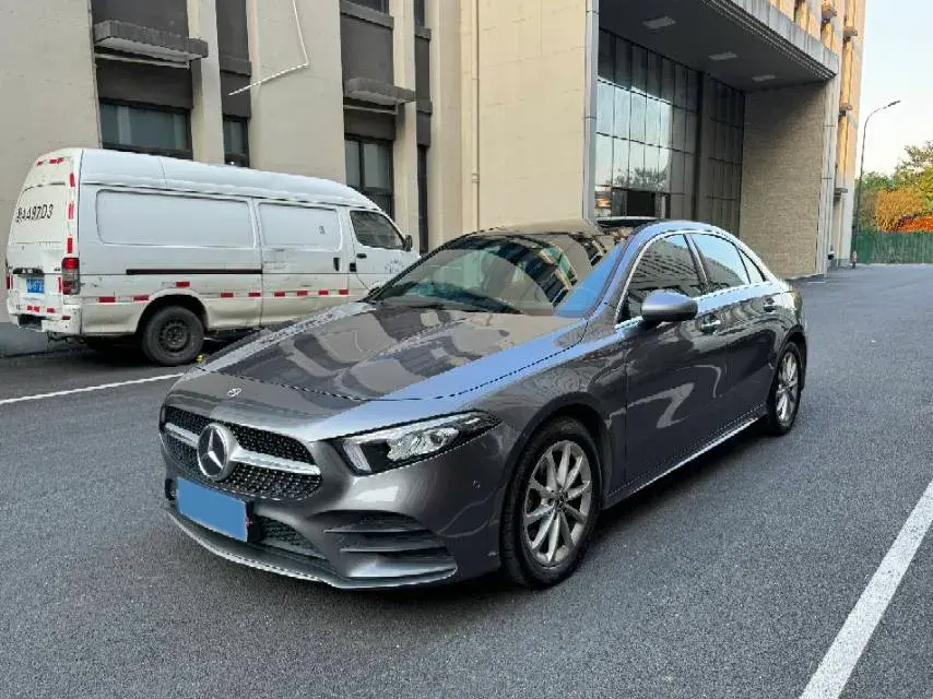 2021 MERCEDES-BENZ A view 1