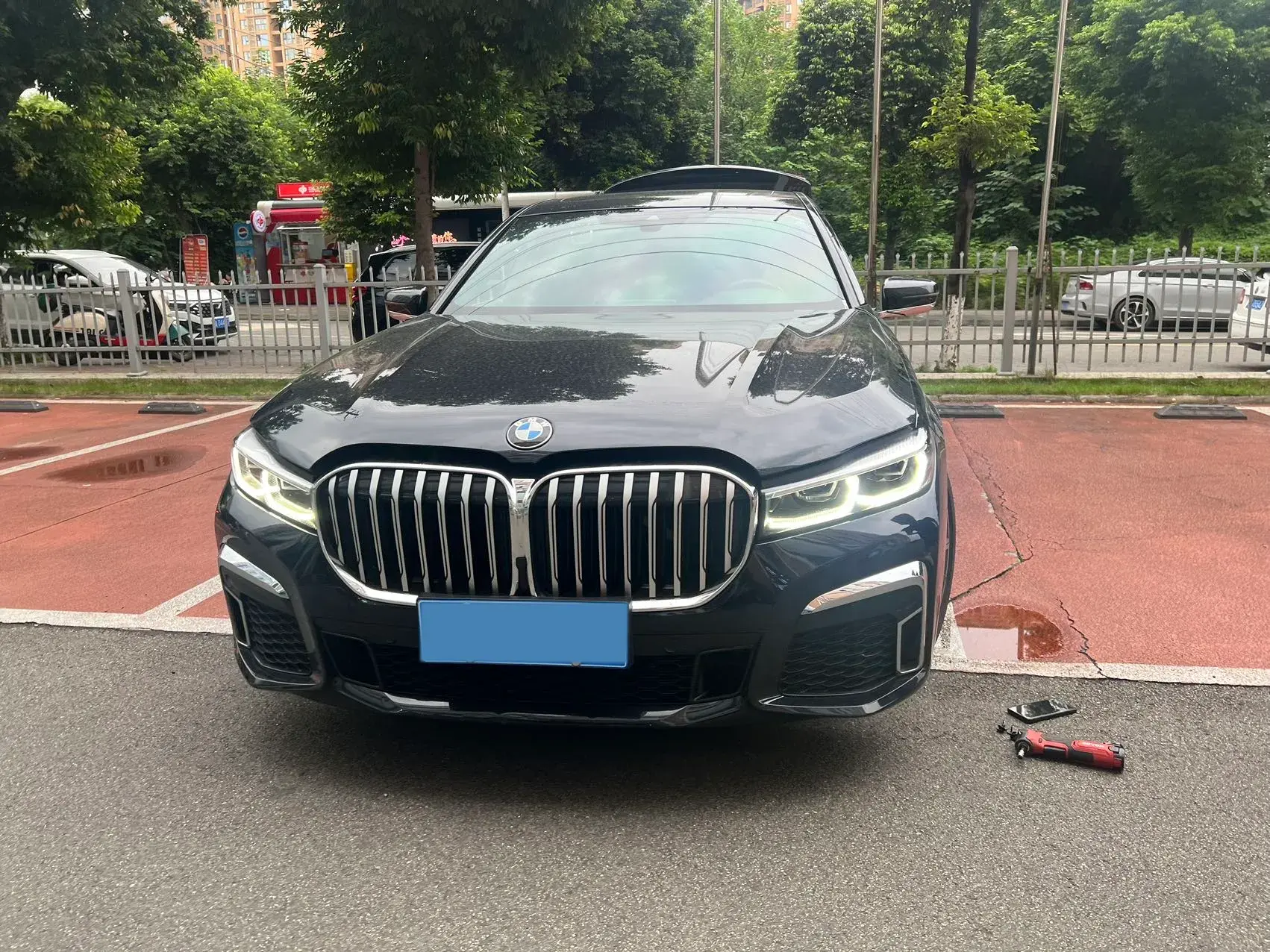 2021 BMW 7 thumbnail 2