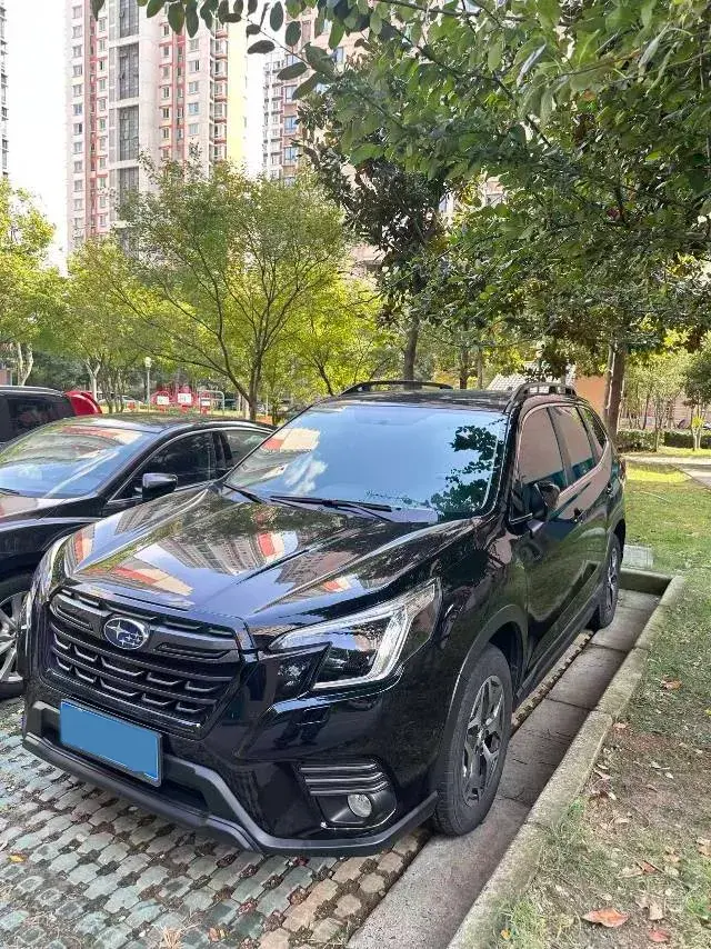 2021 SUBARU FORESTER view 1