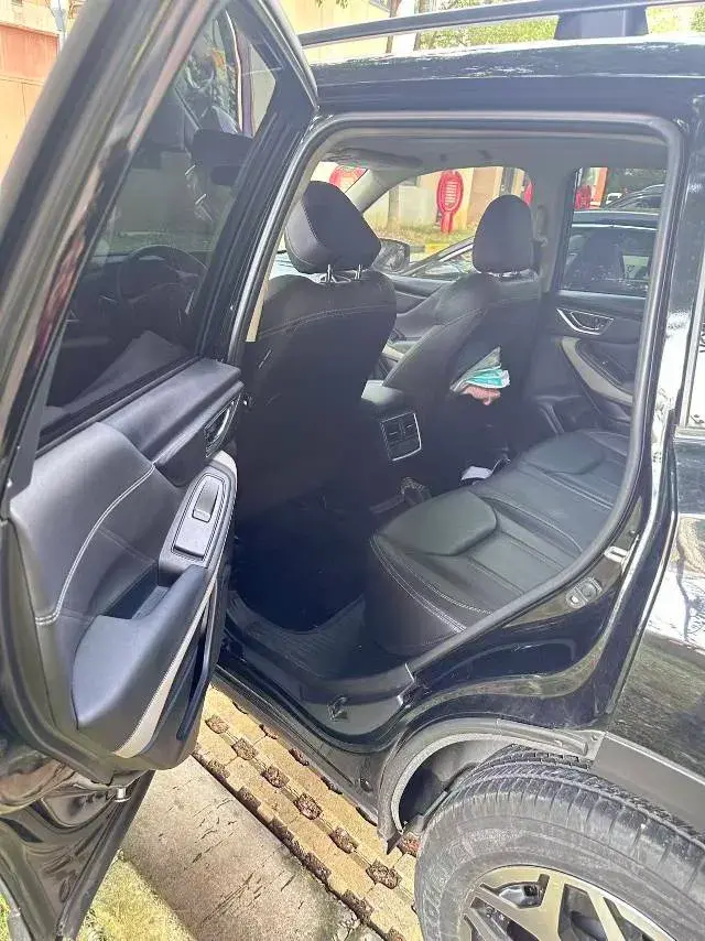 2021 SUBARU FORESTER thumbnail 4