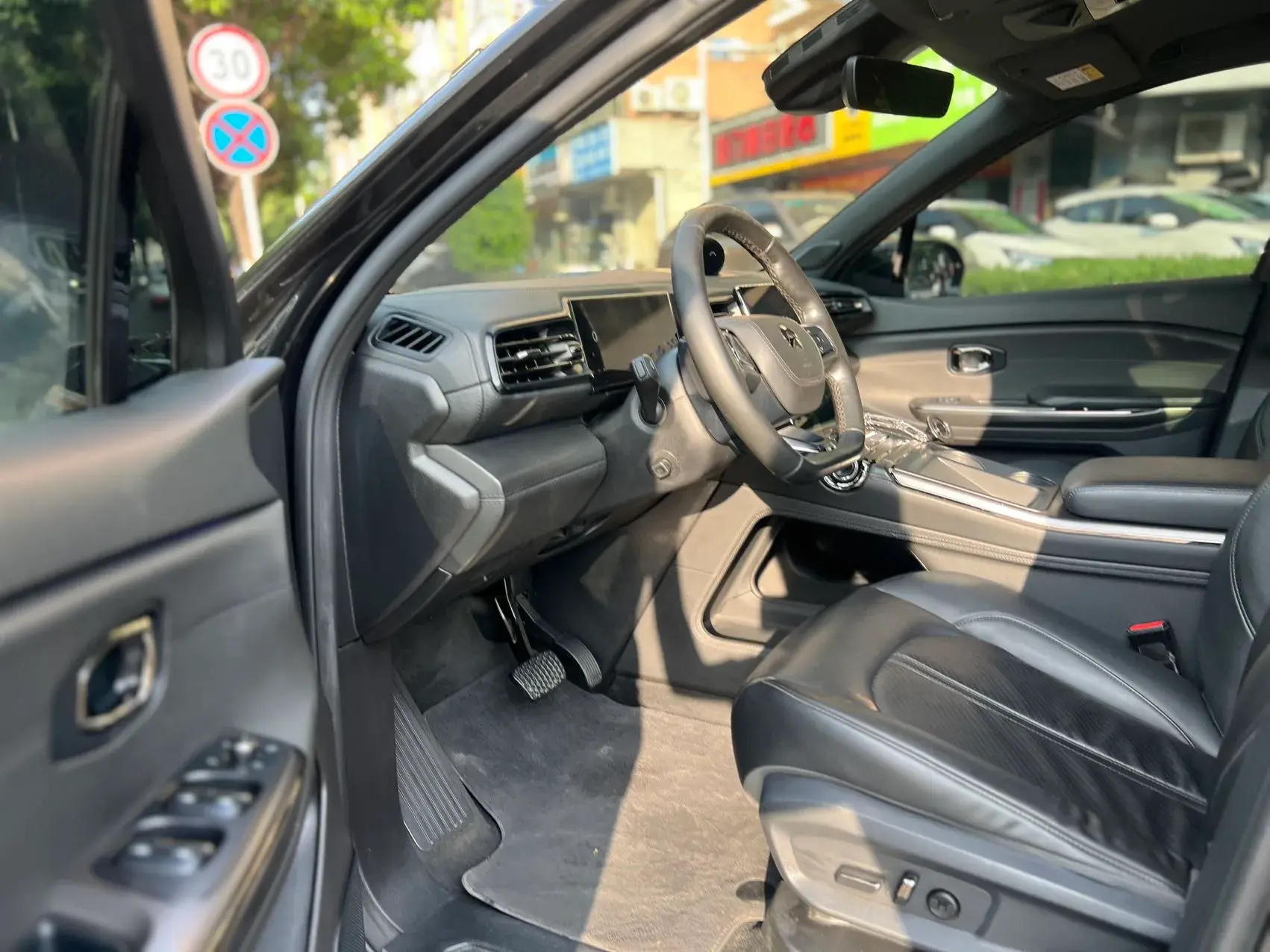 2020 NIO ES6 thumbnail 4