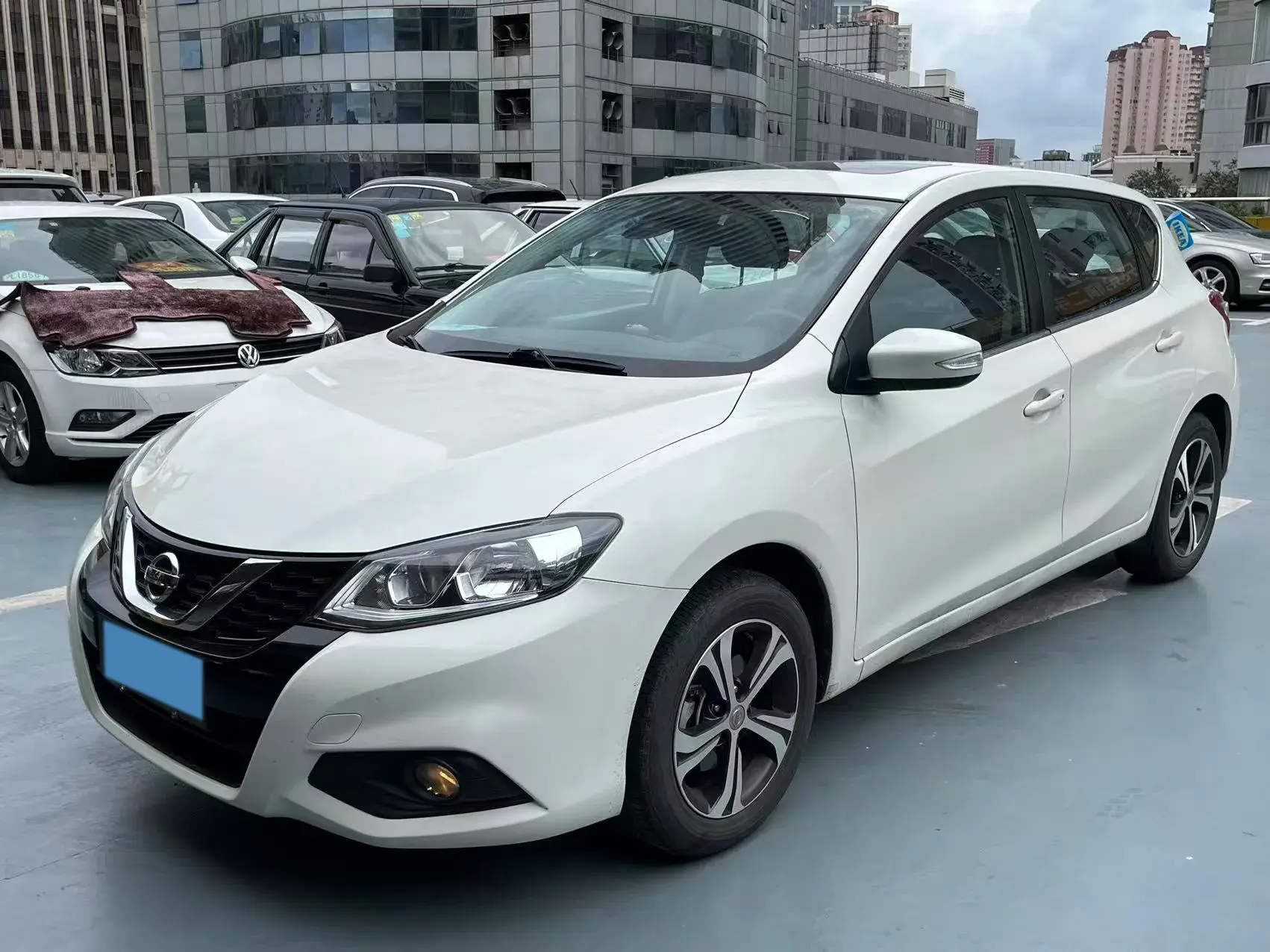 2020 NISSAN TIIDA view 1