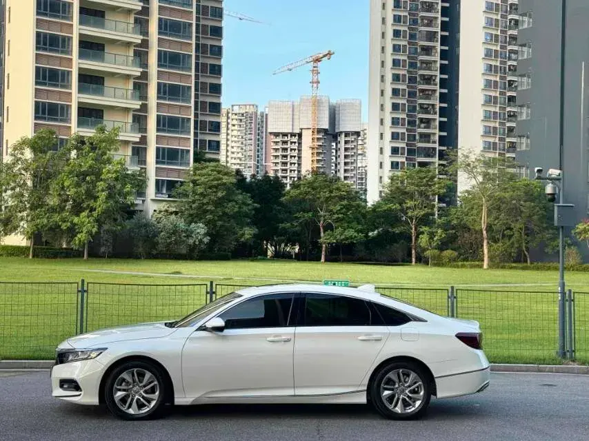 2018 HONDA ACCORD thumbnail 2