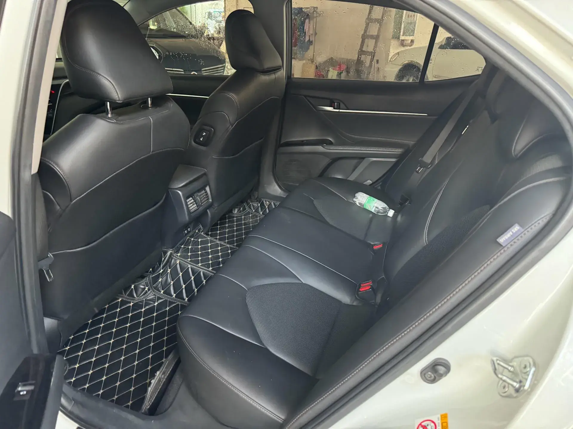 2018 TOYOTA CAMRY thumbnail 3