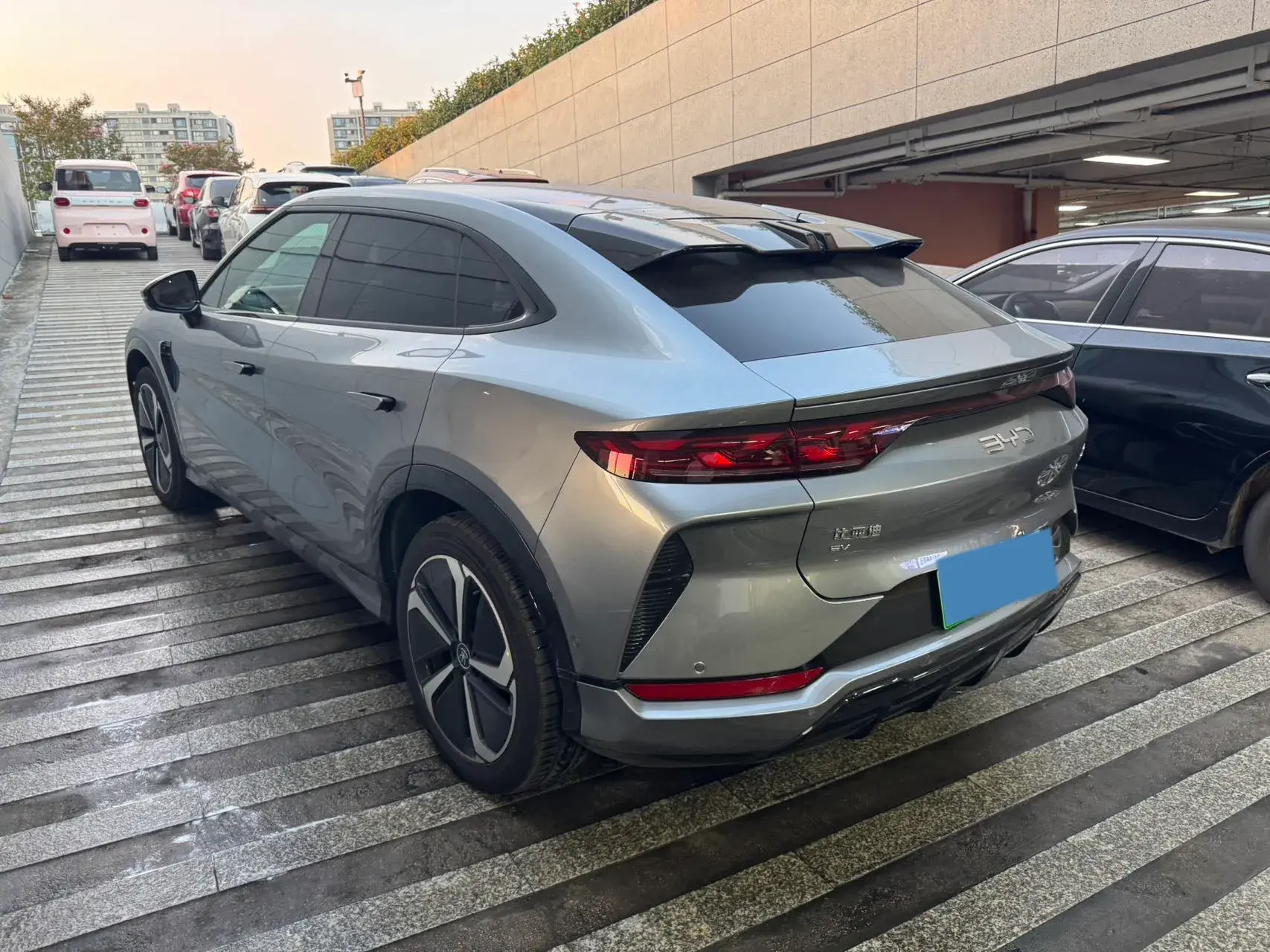 2025 BYD SONGL thumbnail 4