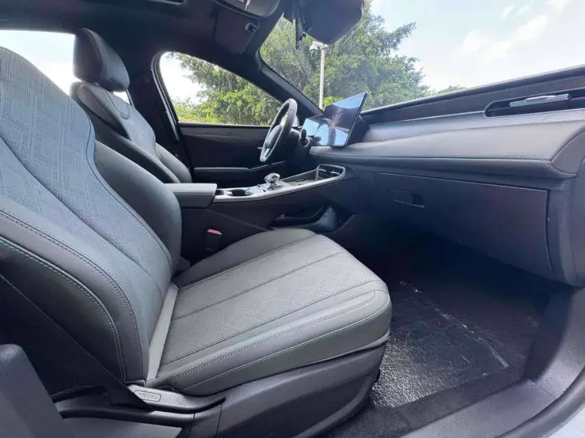 2025 BYD QIN thumbnail 4