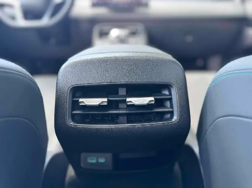 2025 BYD QIN thumbnail 2