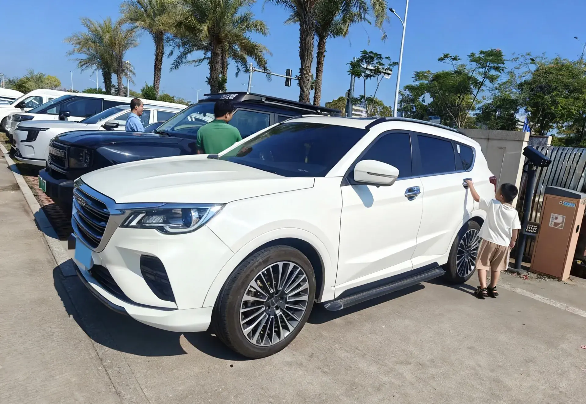 2020 JETOUR X70 view 1