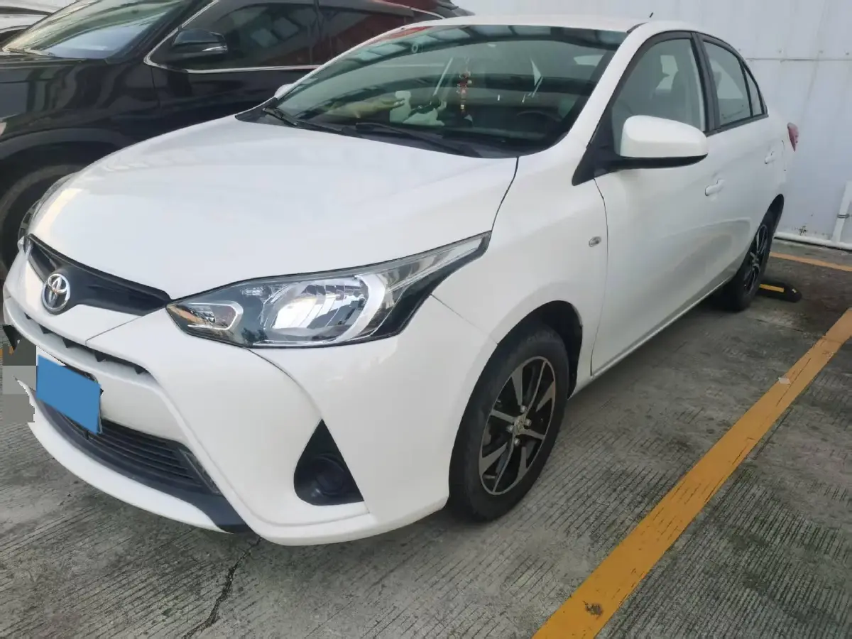 2017 Toyota Yaris L 1.5L 107HP L4 CVT