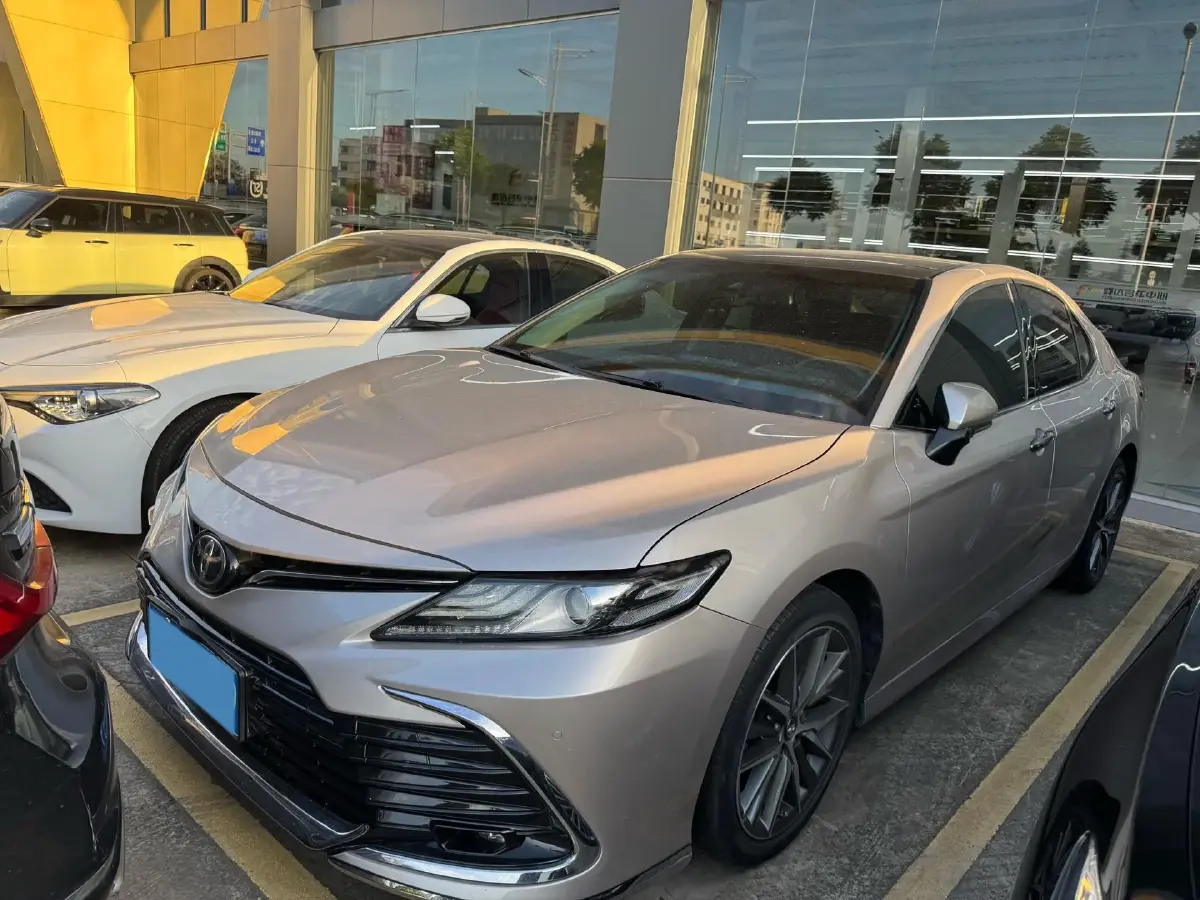 2021 Toyota Camry 2.5L 209HP L4 8AT