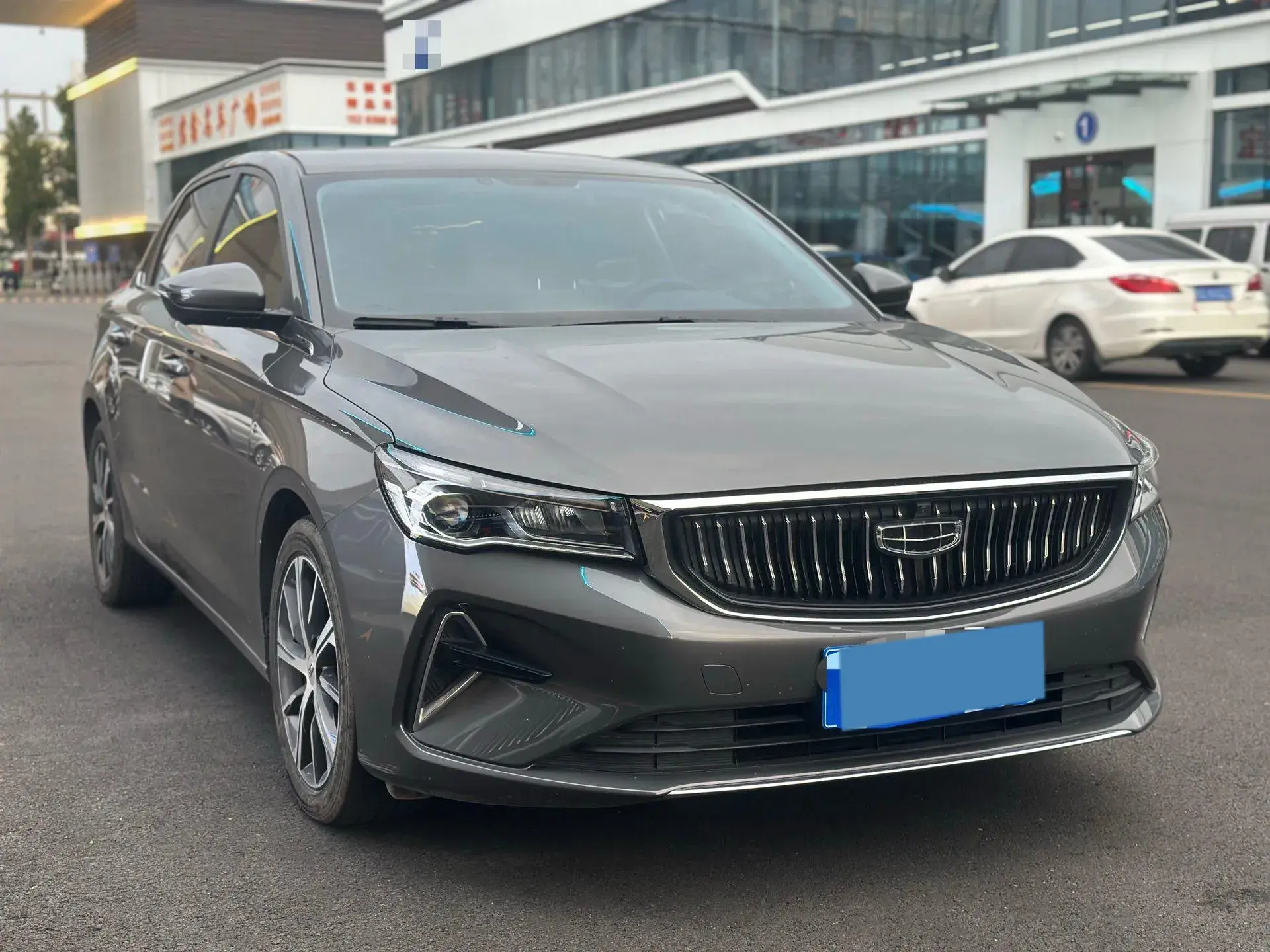 2023 GEELY EMGRAND thumbnail 3