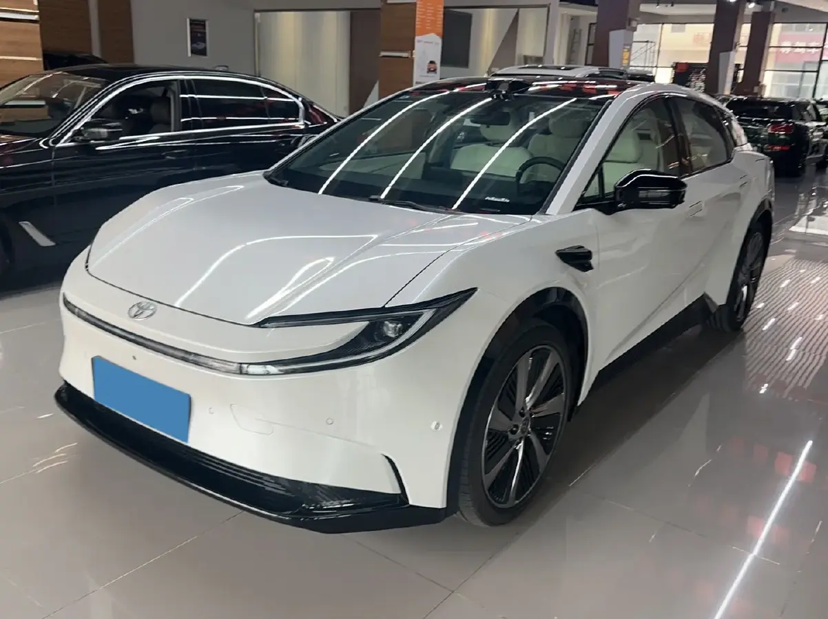 2025 Toyota bZ5 BEV